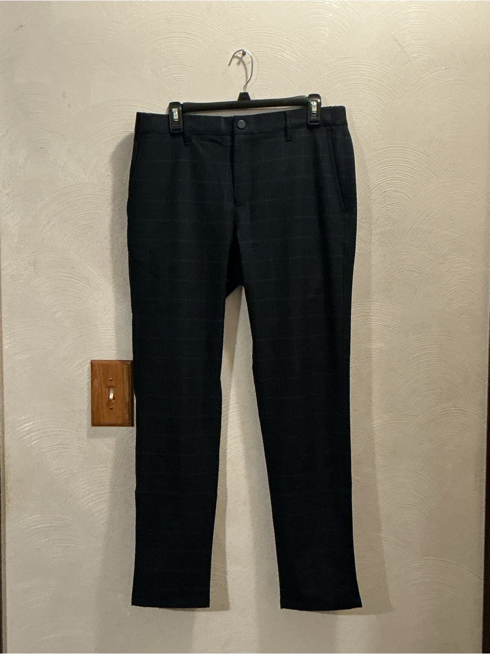 Zara Women’s Dark Blue &Gray Windowpane Plaid Dress Pants. Size M.  Waist: 33”.
